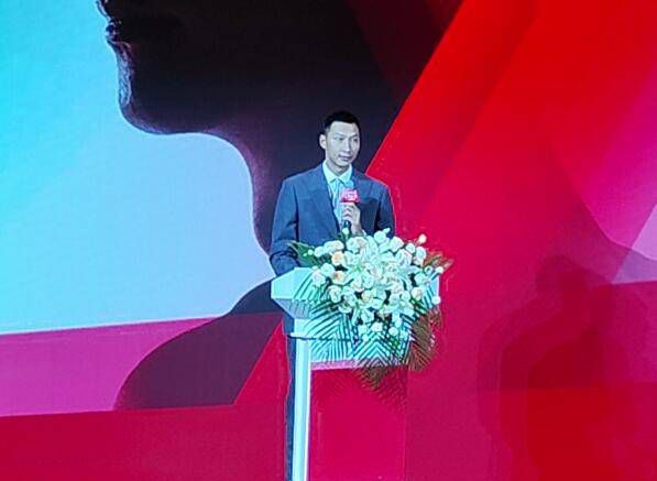 狂揉吃奶胸60分钟视频动漫一